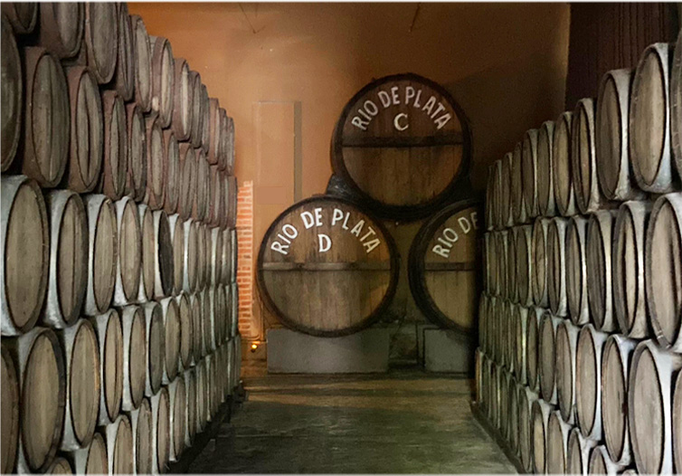 Bottling or aging